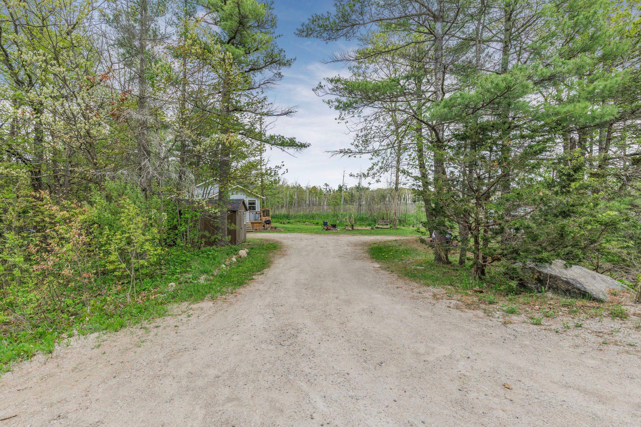 Georgian Bay, ON L0K 1S0,2100 Honey Harbour RD