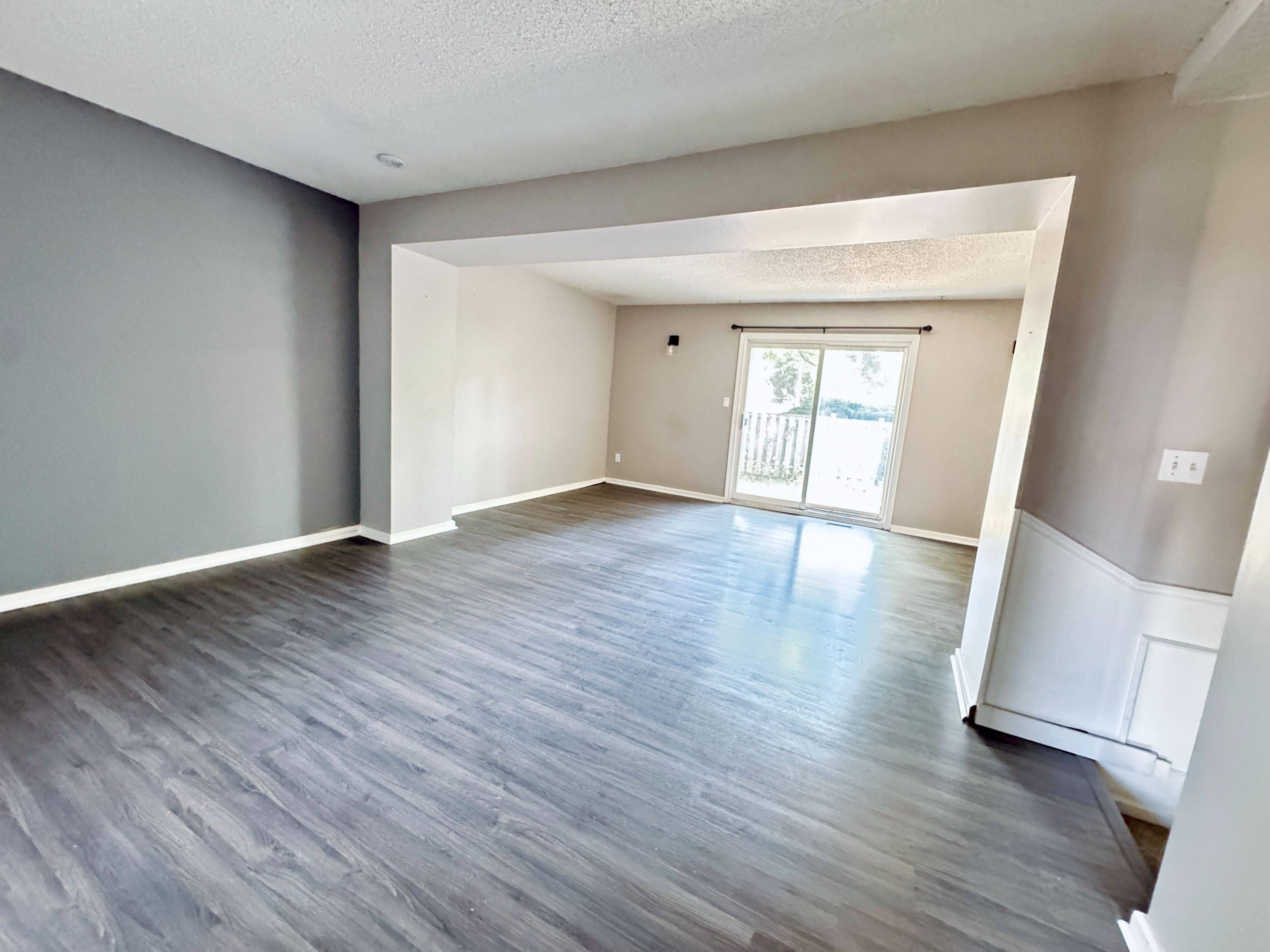 Hamilton, ON L9C 6R3,145 Rice AVE #10