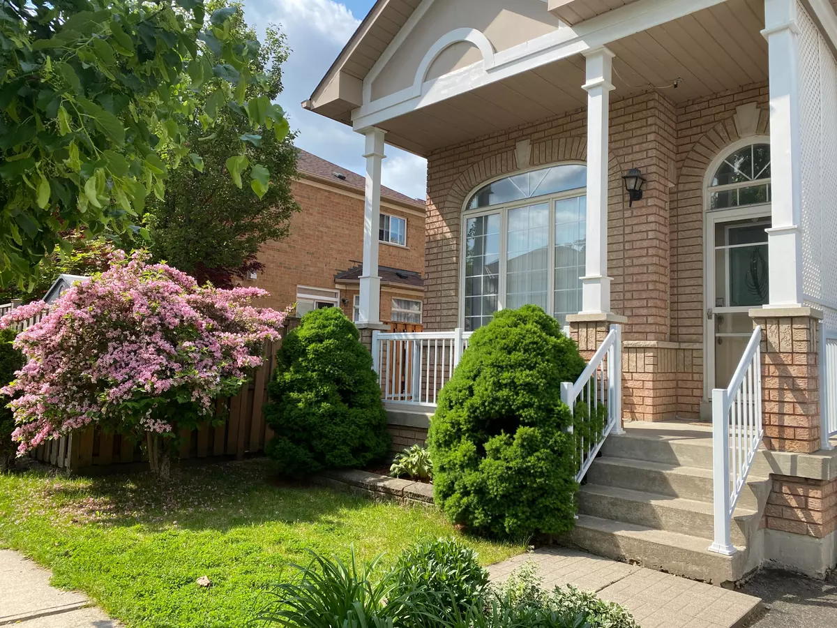 Mississauga, ON L5M 6N3,5488 Longford DR