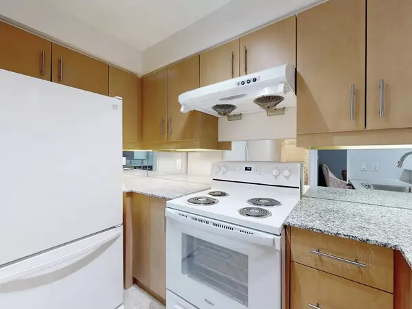 Toronto C09, ON M4W 3Y2,300 Bloor ST E #1113