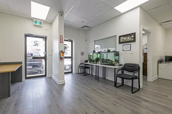 Richmond Hill, ON L4B 2P1,16 Sims CRES #26