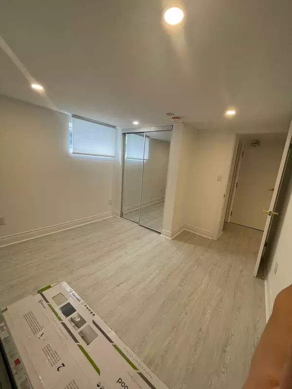 Newmarket, ON L3Y 3B2,773 Greenfield CRES #Basement Unit A