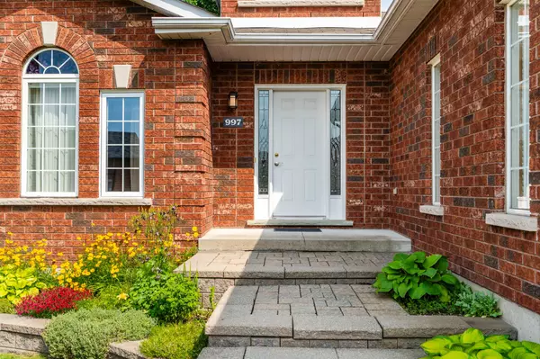 Midland, ON L4R 5N3,997 Whitney CRES