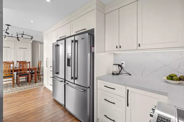 Mississauga, ON L4Z 1W3,4235 Sherwoodtowne BLVD #1808