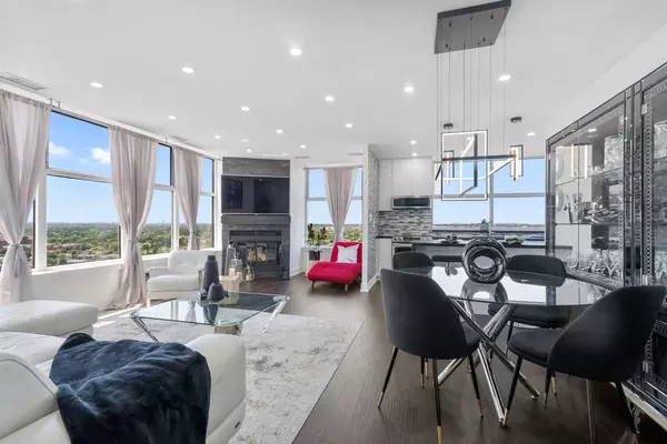 Mississauga, ON L5C 4H3,880 Dundas ST #UPH02