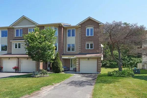 6585 Bilberry DR #6585, Orleans - Convent Glen And Area, ON K1C 4N4