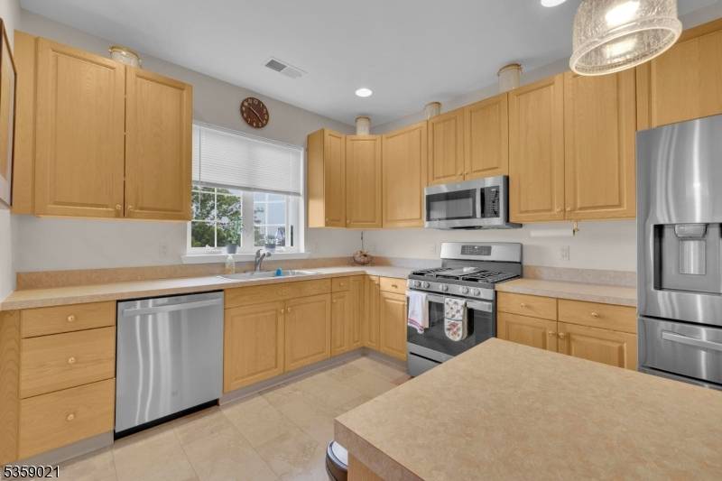 White Twp., NJ 07823,7013 Brookfield Glen Dr
