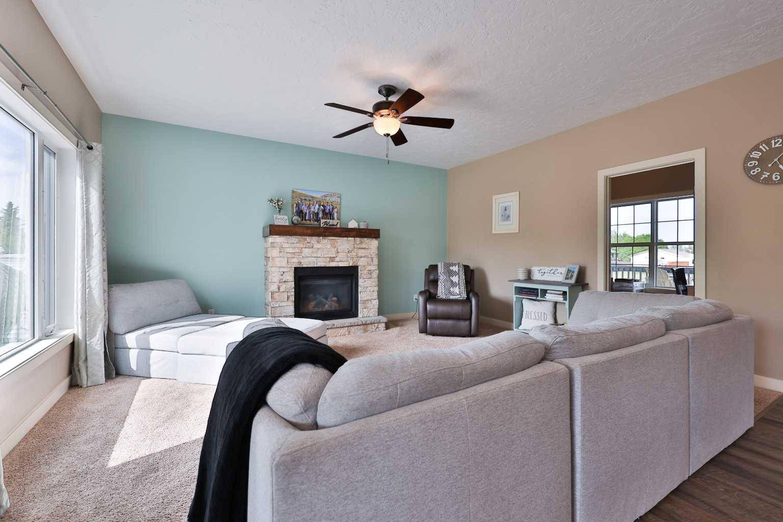 Magrath, AB T0K 1J0,24 N 2A ST E