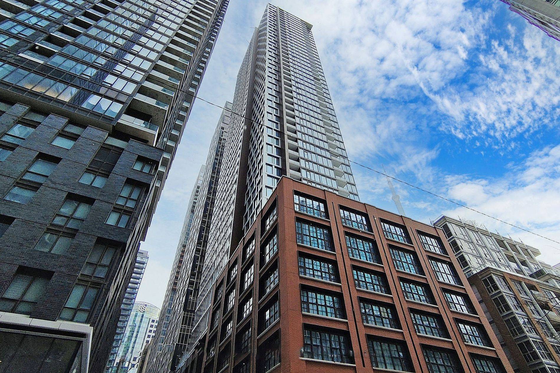 55 Mercer ST #3815, Toronto C01, ON M5V 0W4