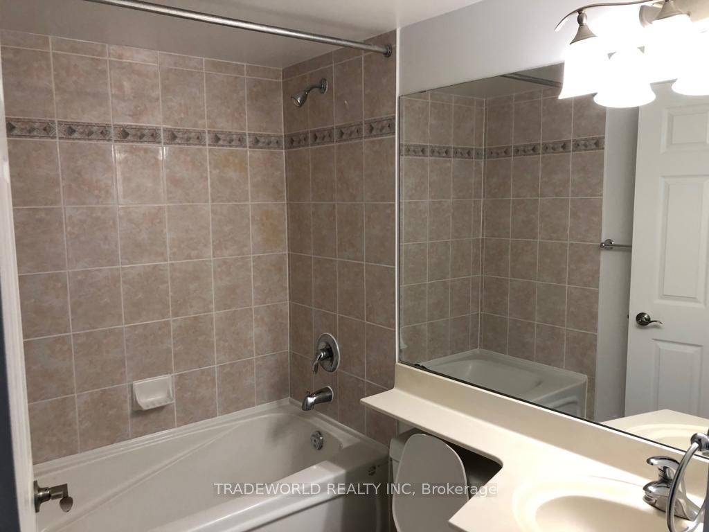 Toronto C07, ON M2N 7H2,7 Lorraine DR #1505