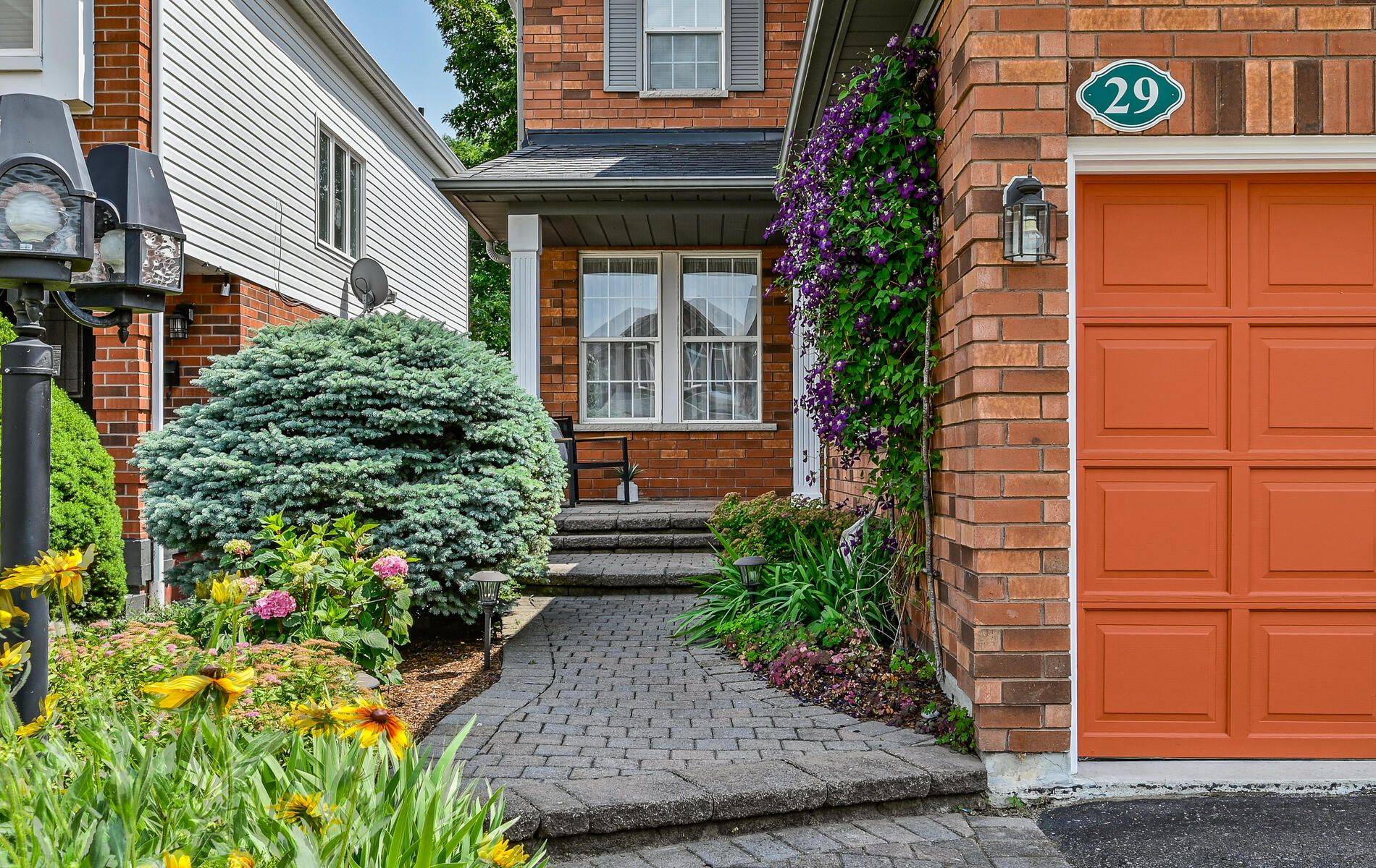 Whitby, ON L1P 1N4,29 Southwell AVE