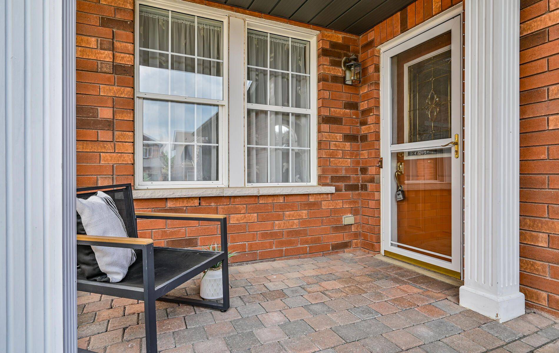 Whitby, ON L1P 1N4,29 Southwell AVE