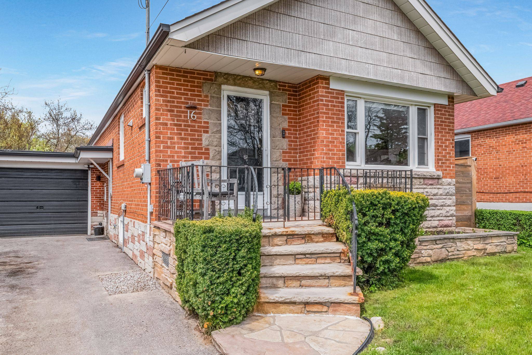 Toronto E04, ON M1L 1Z1,16 Camilla CRES