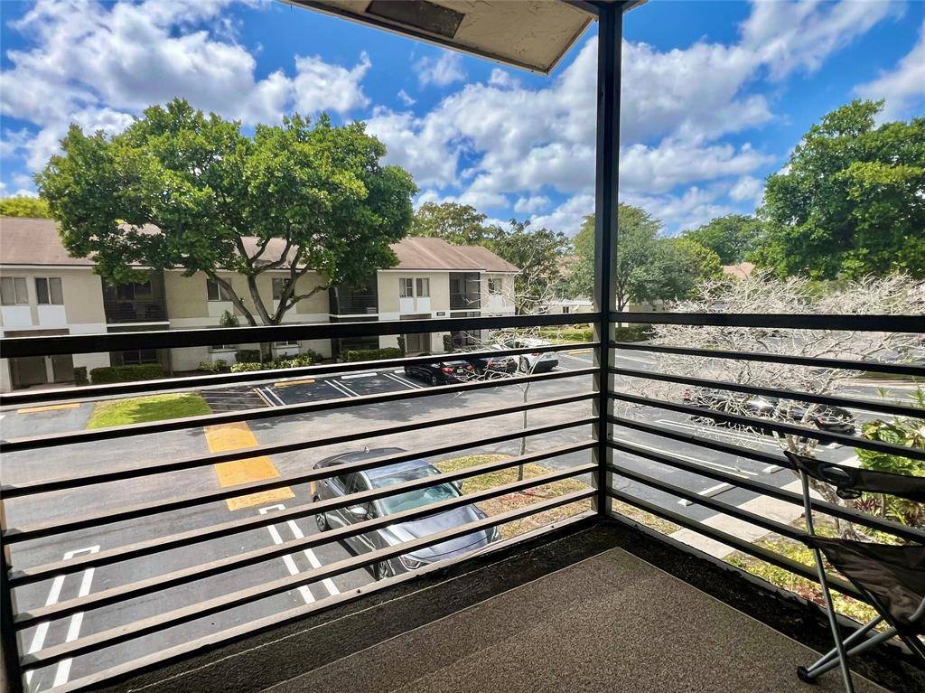 Pompano Beach, FL 33069,504 Gardens Dr #203