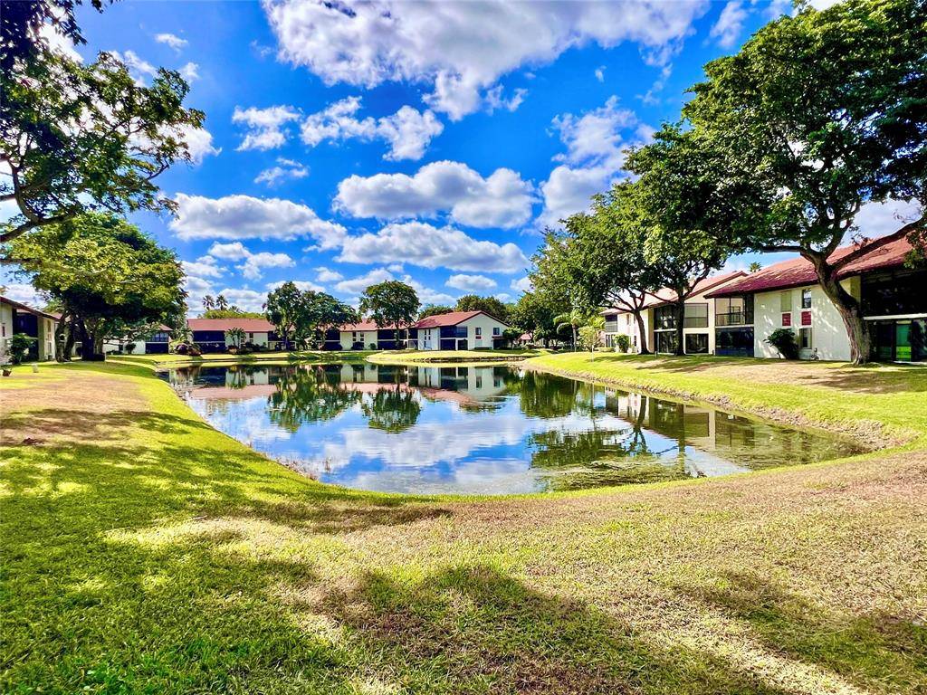 Boynton Beach, FL 33437,10771 Palm Lake Ave #201