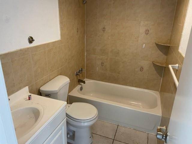 Coral Springs, FL 33065,8502 NW 35th St #7
