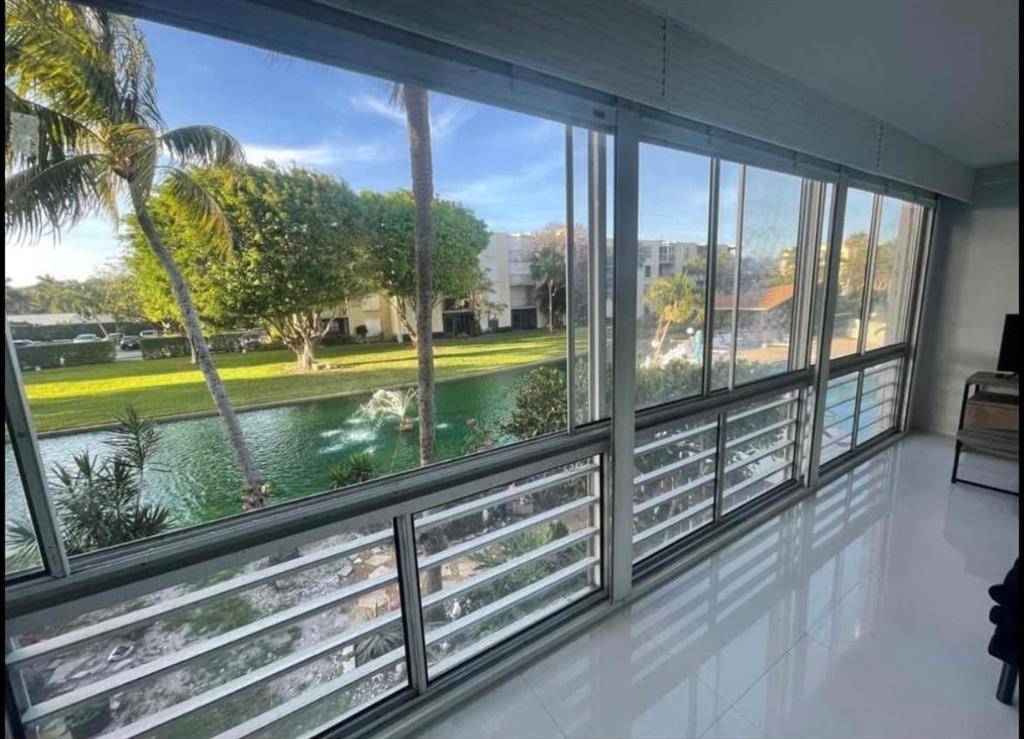Lantana, FL 33462,300 S Waterway Dr #209