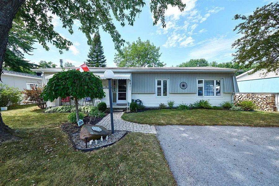 105 Linden LN, Innisfil, ON L9S 1N3