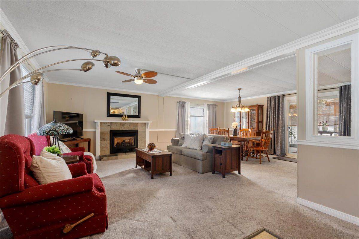 Innisfil, ON L9S 1N3,105 Linden LN