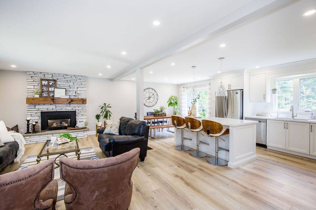 Springwater, ON L4M 4S5,1175 Carson RD