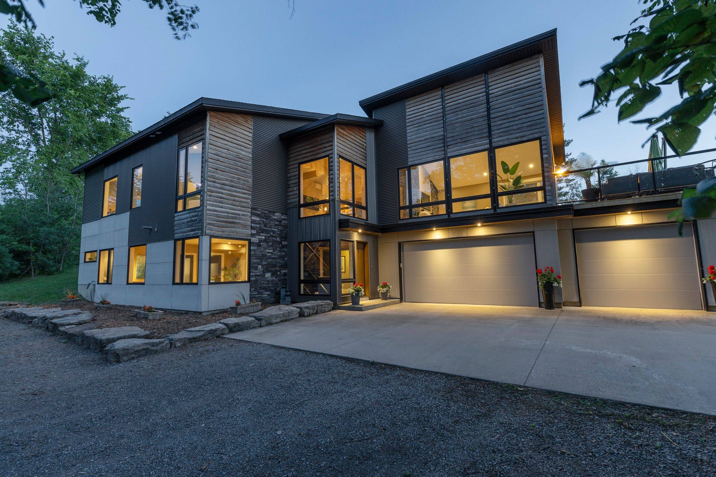 Constance Bay - Dunrobin - Kilmaurs - Woodlawn, ON K0A 1T0,1141 Julia CT