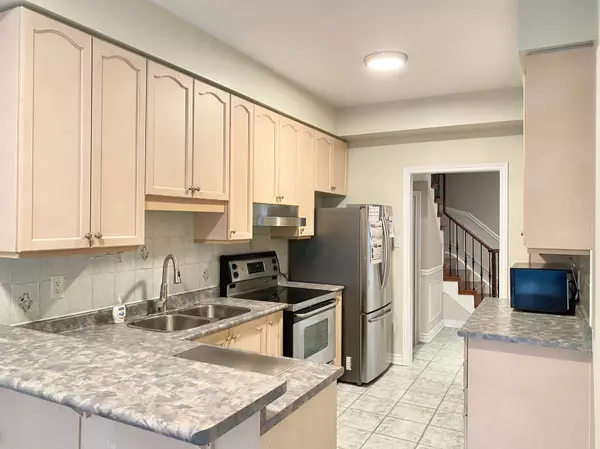 Richmond Hill, ON L4S 2C9,85 Angelica AVE