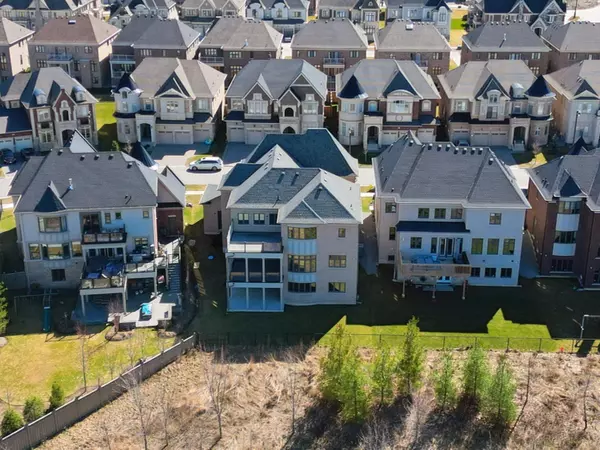 Vaughan, ON L4H 4K7,52 Rolling Green CT
