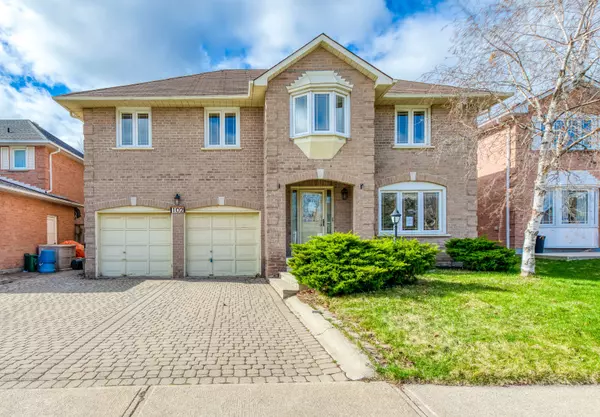 102 Sunforest DR, Brampton, ON L6Z 4B2