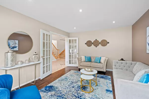 Kanata, ON K2K 2G6,4 Collingwood CRES