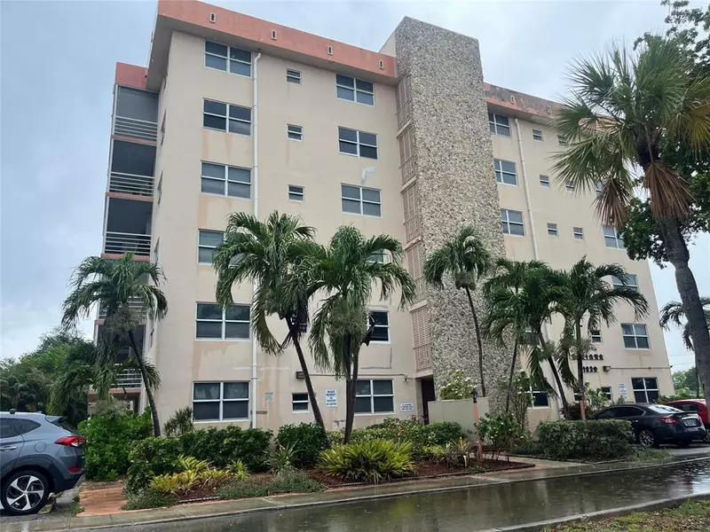 1830 Dixieanna St #303, Hollywood, FL 33020