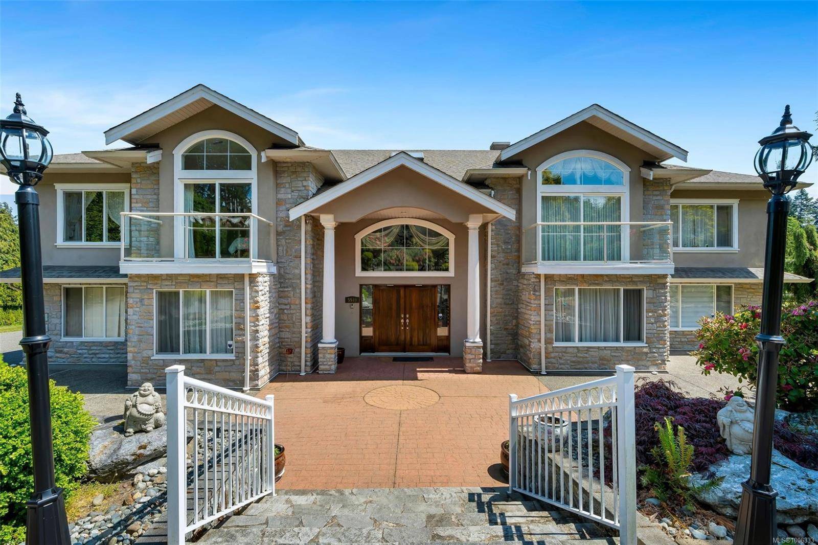 Saanich, BC V8Y 1Y2,5549 Alderley Rd