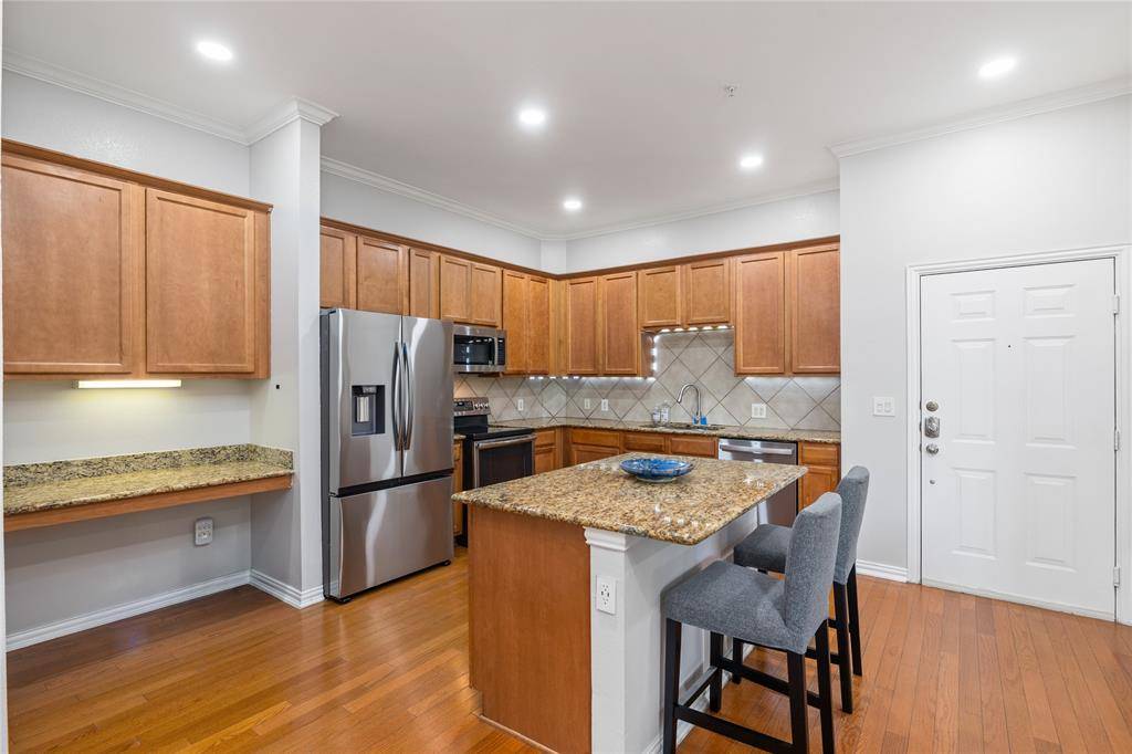 800 E 15th Street #202, Plano, TX 75074