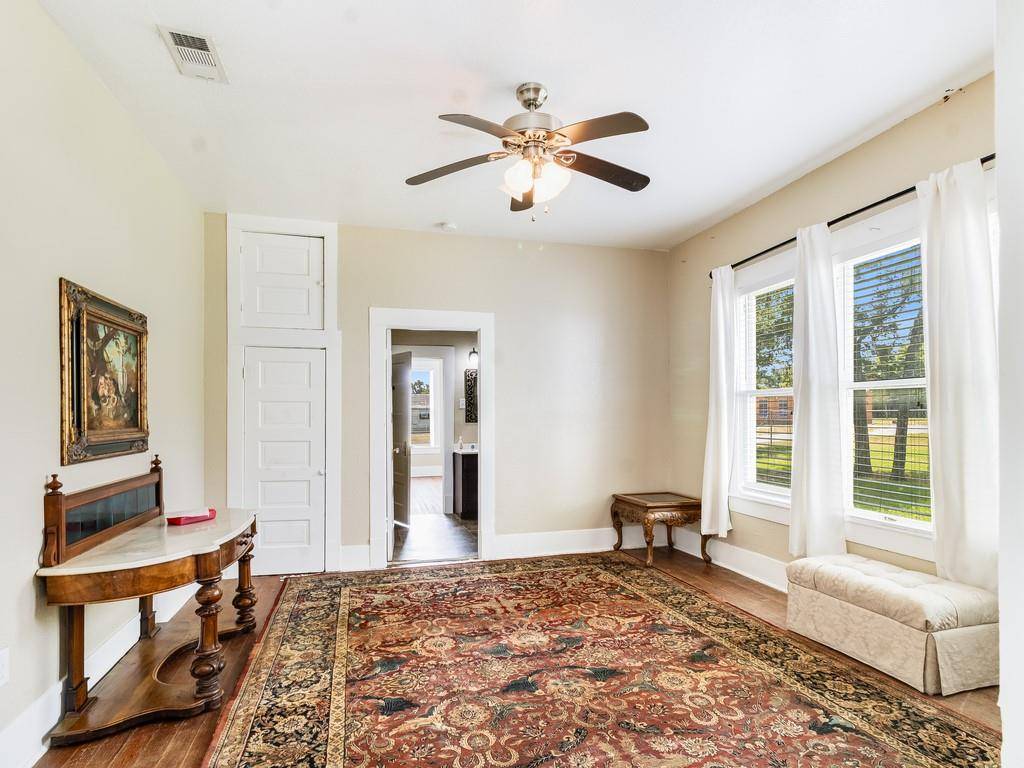 Groesbeck, TX 76642,207 N Archer Street