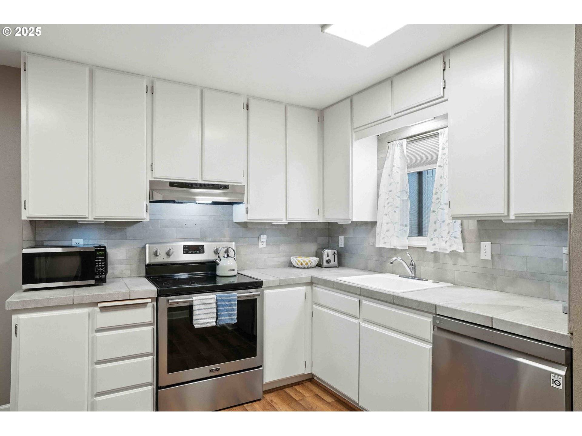 Beaverton, OR 97006,17620 NW SHOREWOOD DR