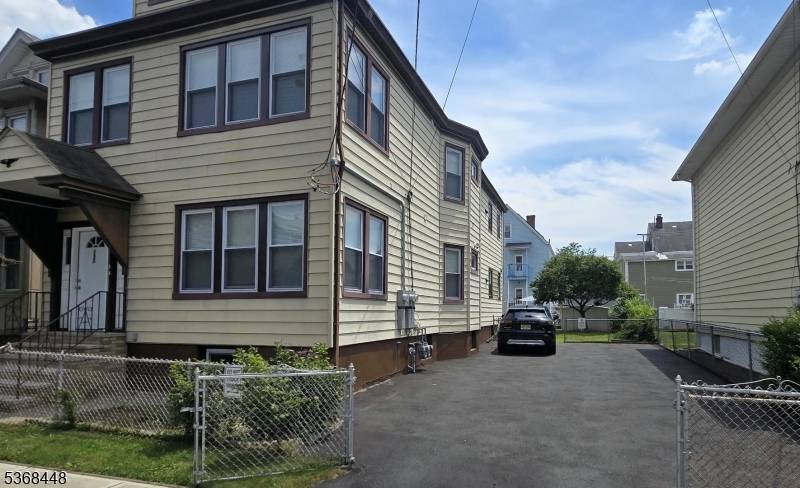 137 Mahar Ave #2, Clifton City, NJ 07011