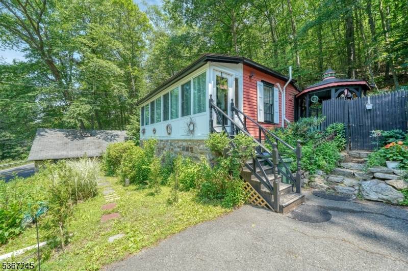 380 Schooleys Mountain Rd, Washington Twp., NJ 07853
