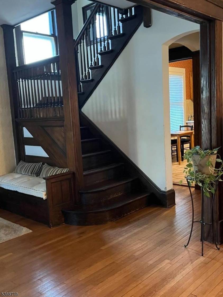 Summit City, NJ 07901,1 Irving Pl