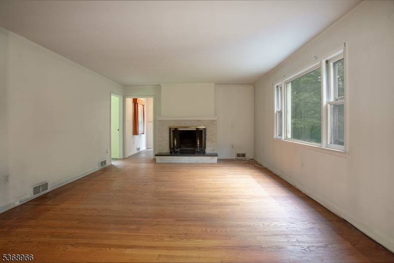 Chester Twp., NJ 07930,37 Furnace Rd