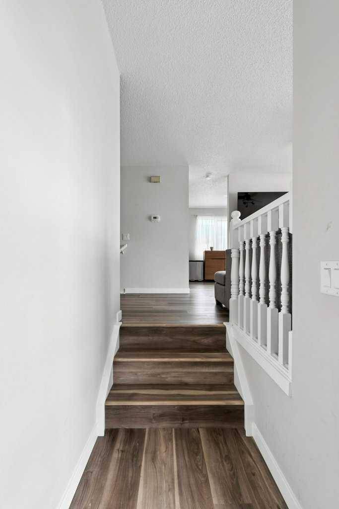 Calgary, AB T3K3M1,30 Macewan Ridge PL NW