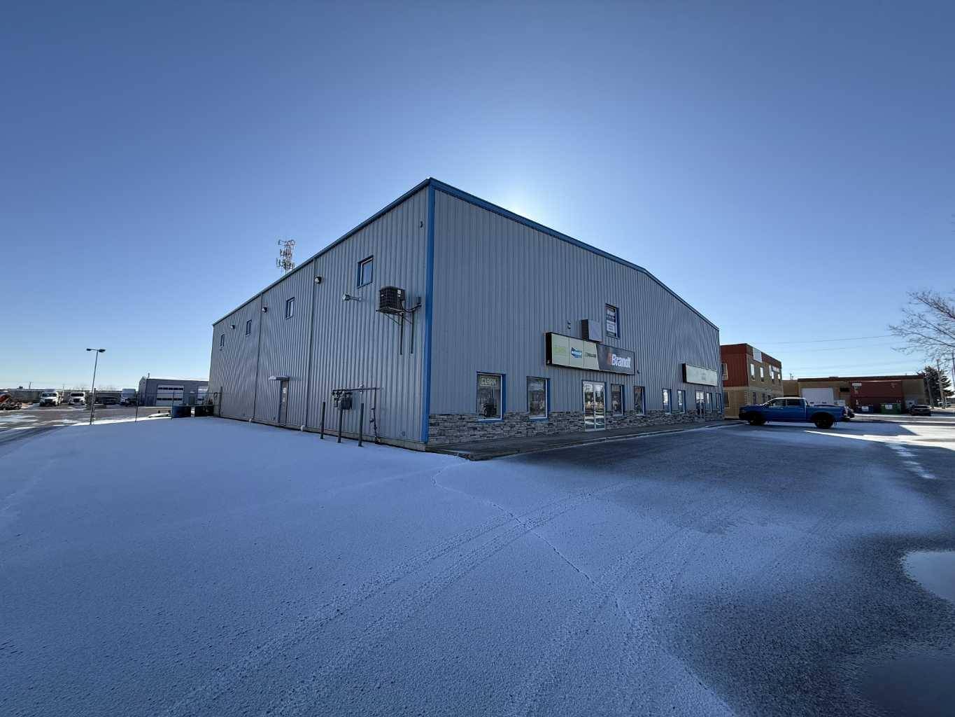 Lethbridge, AB T1H 6L5,935 36 ST North #1