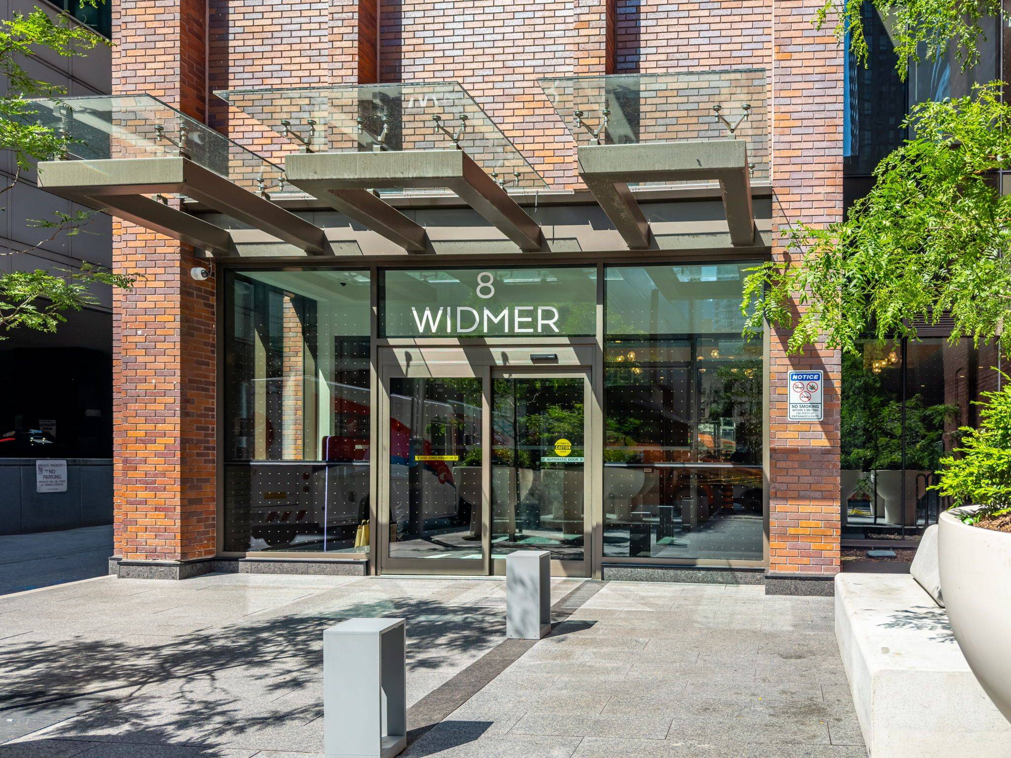 8 Widmer ST #1106, Toronto C01, ON M5V 2E7