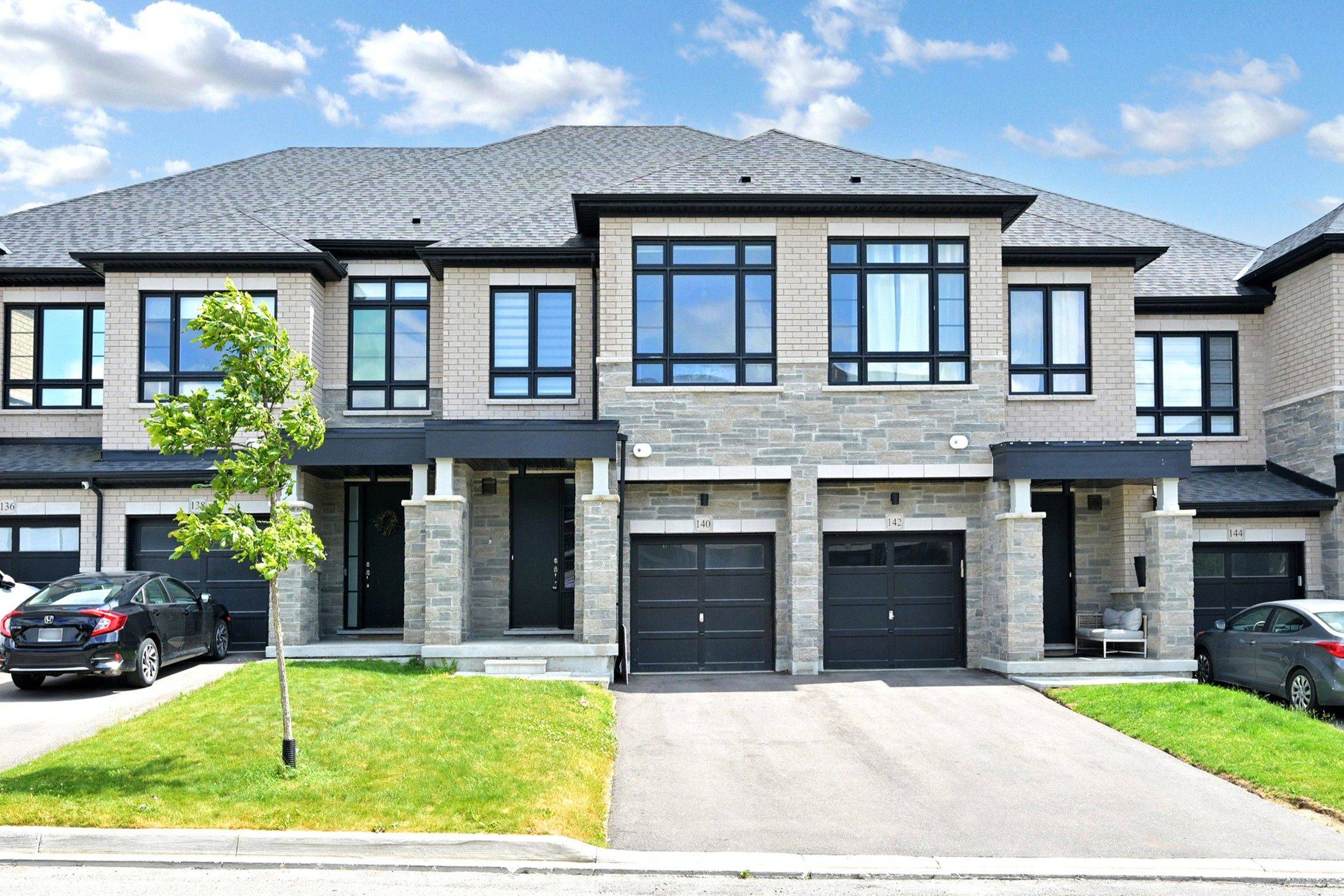 140 Closson DR, Whitby, ON L1P 0N1