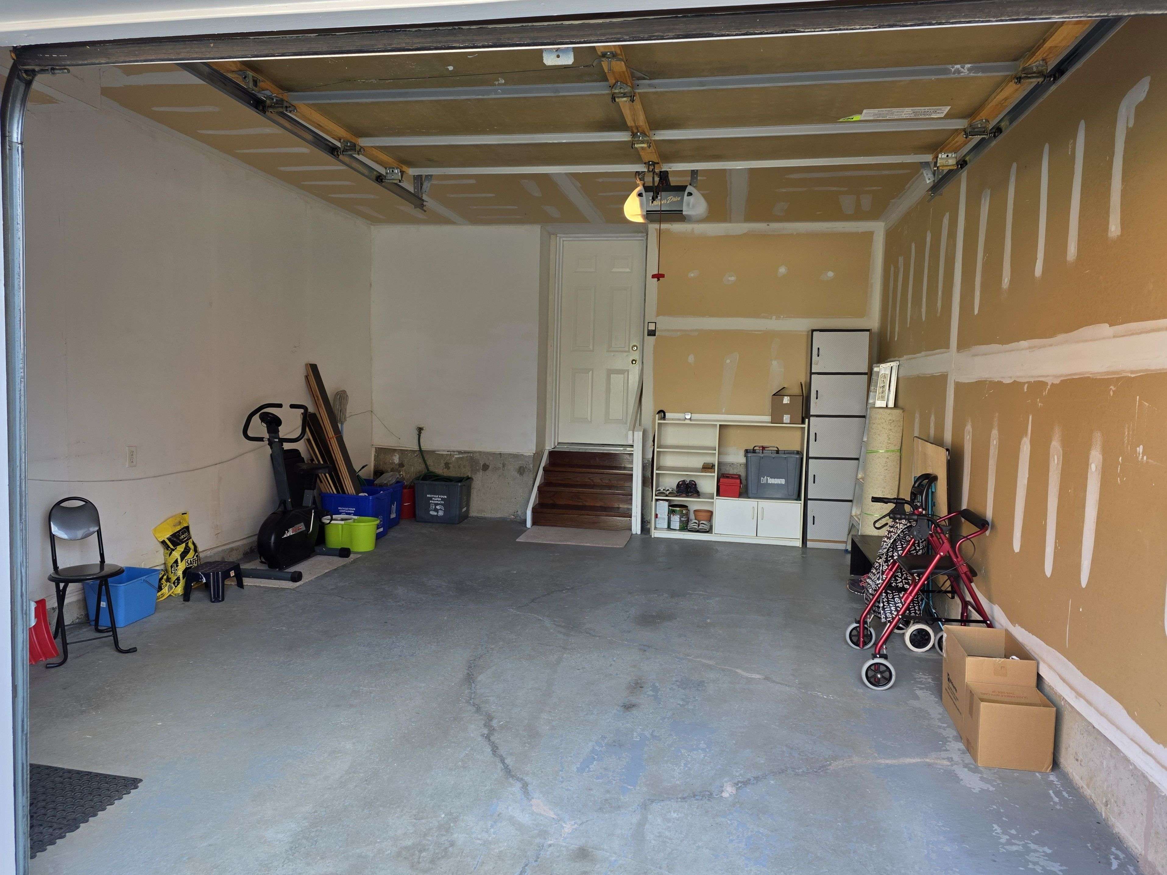 Toronto E07, ON M1S 5S1,813 Sandhurst CIR