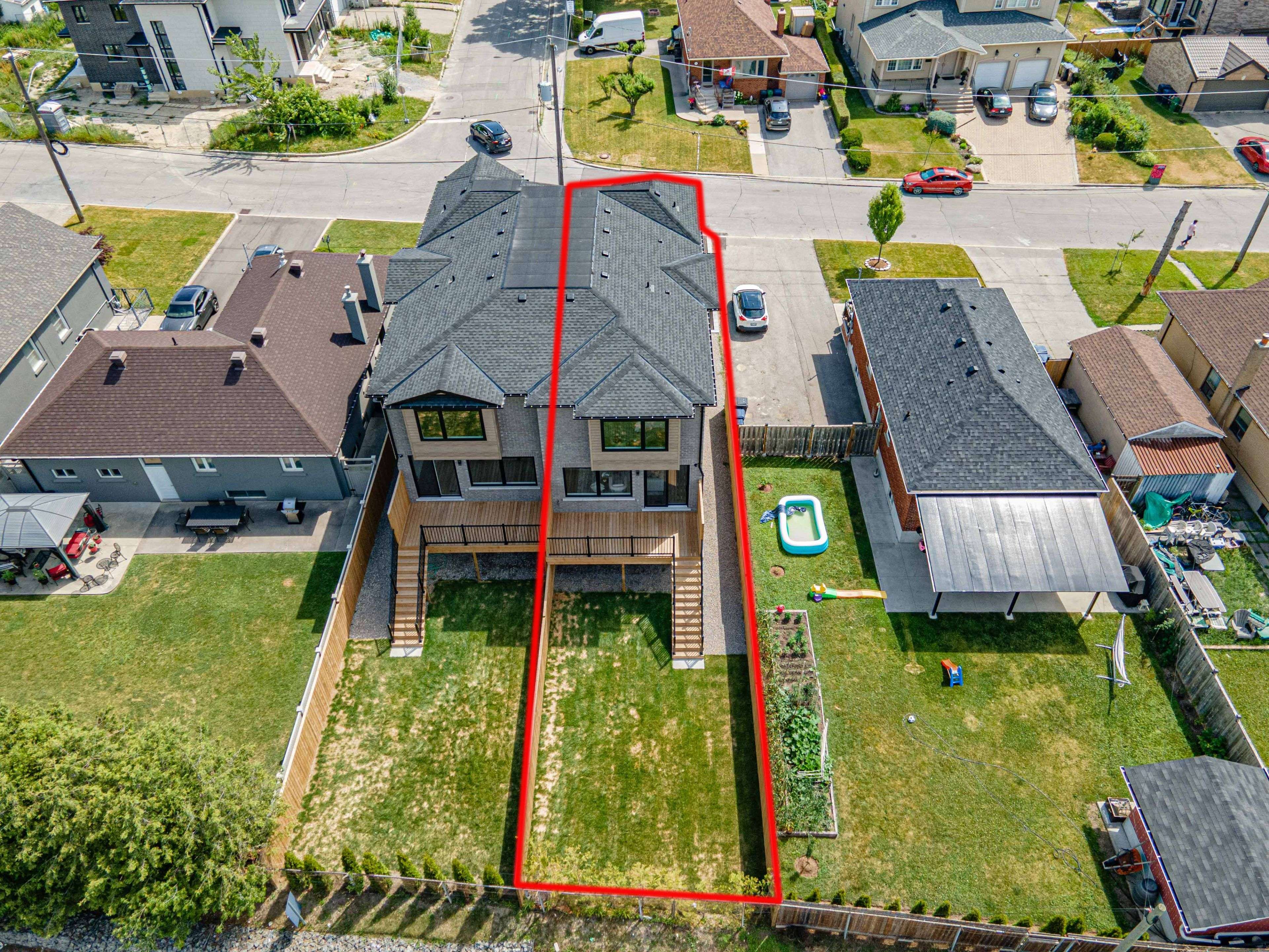 Toronto W05, ON M3K 1C5,144 Winston Park BLVD #B