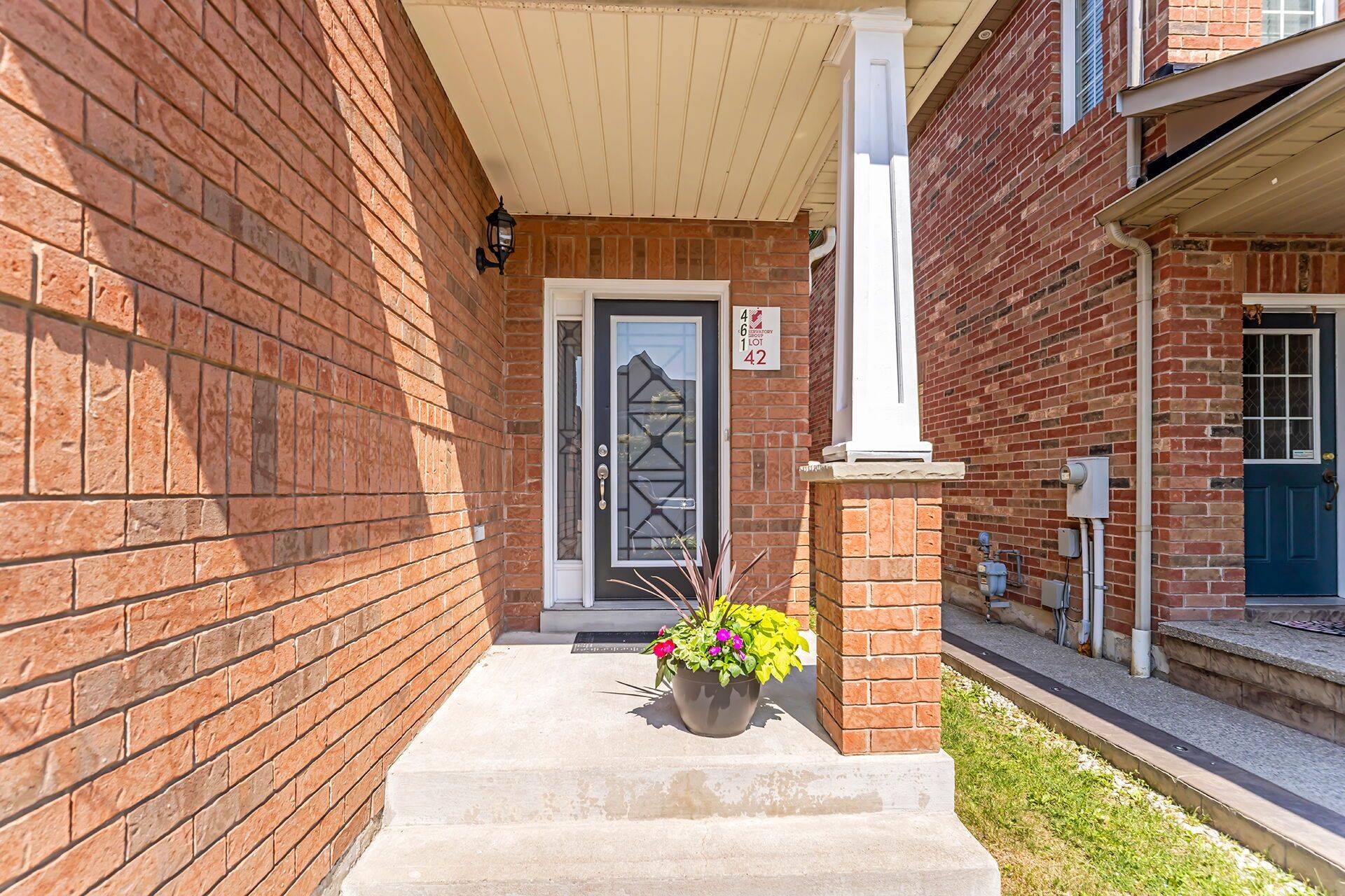 Mississauga, ON L5W 0E2,461 Acumen CT