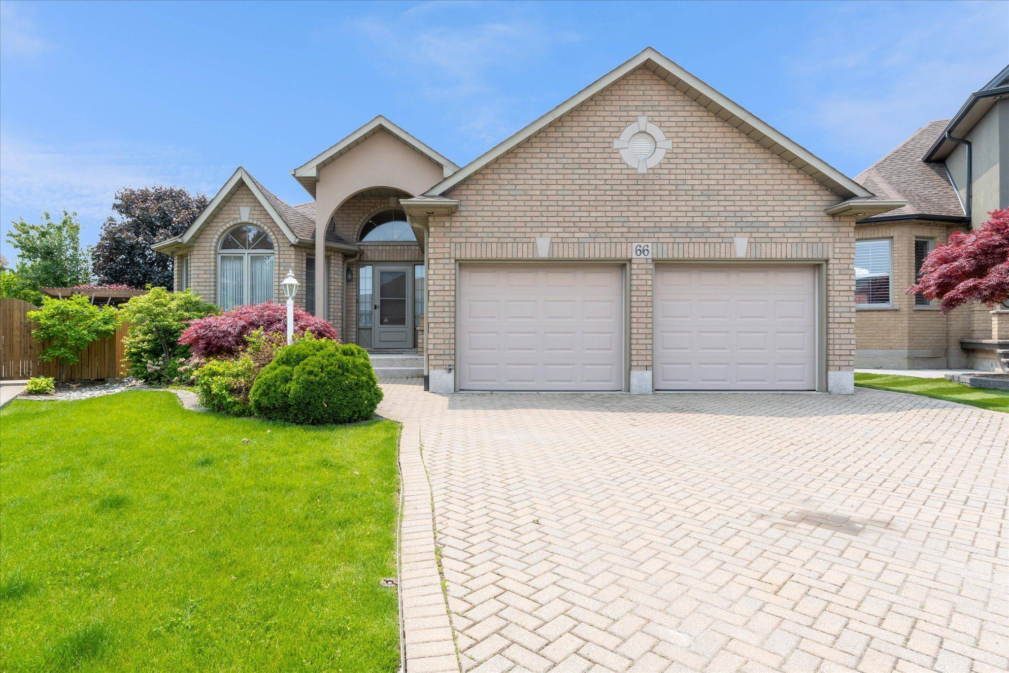 Hamilton, ON L8H 7T3,66 Chelmsford PL