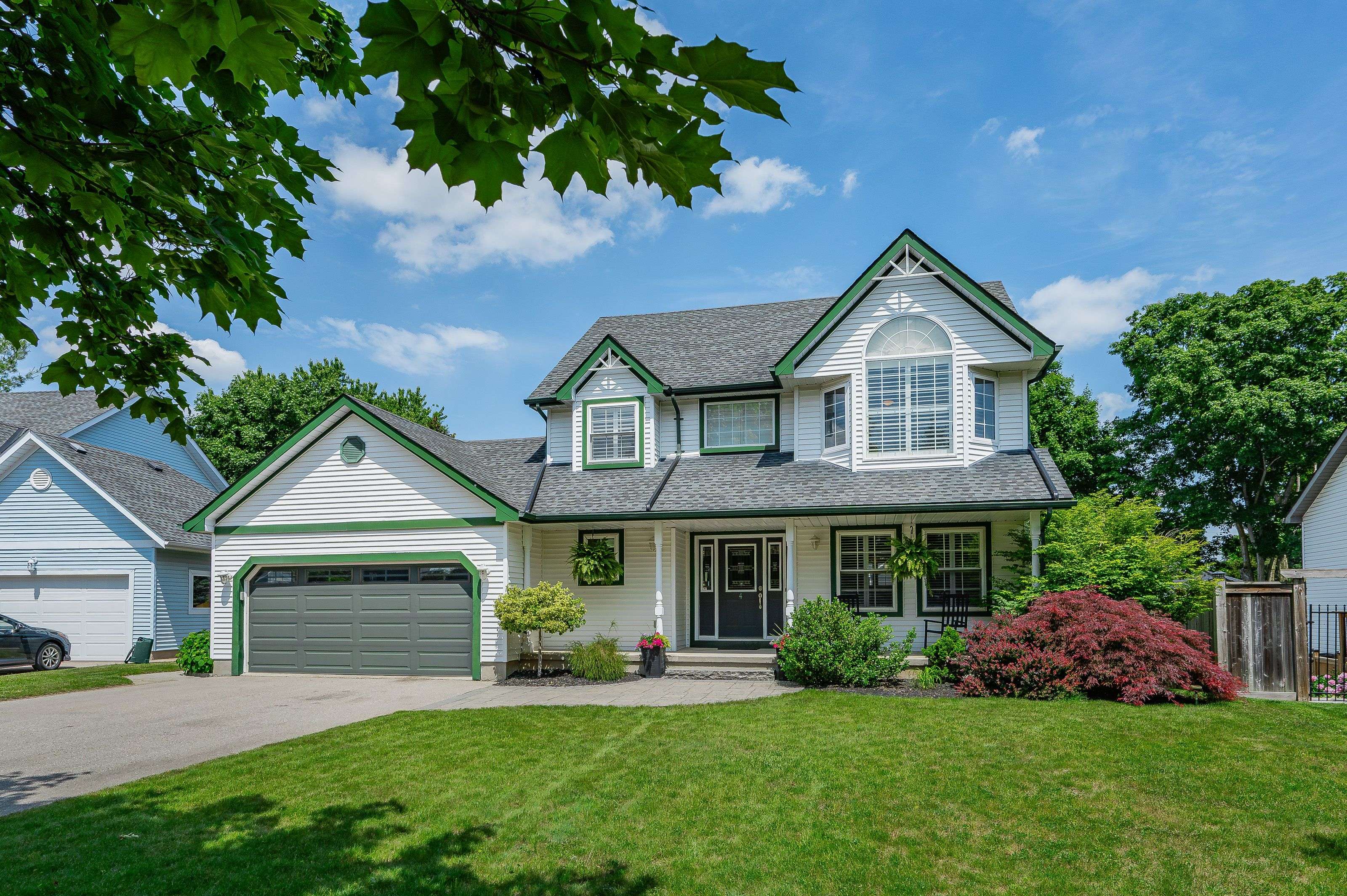 North Dumfries, ON N0B 1E0,4 Nith River CT