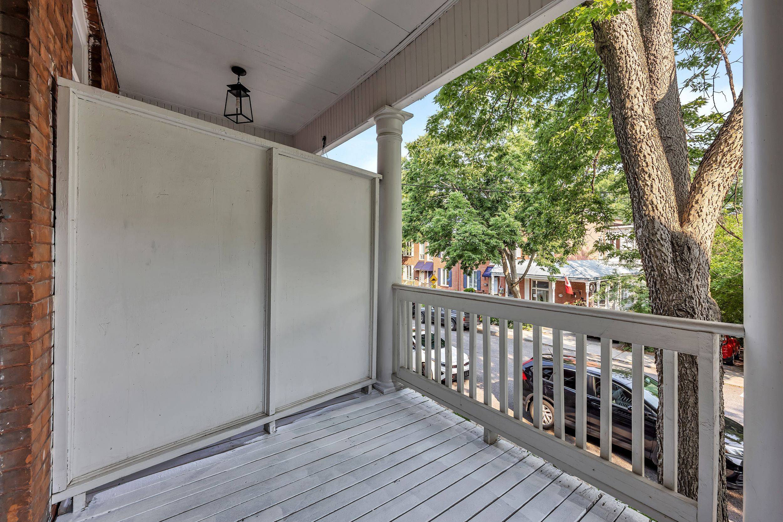 West Centre Town, ON K1R 6N1,14 Elm ST