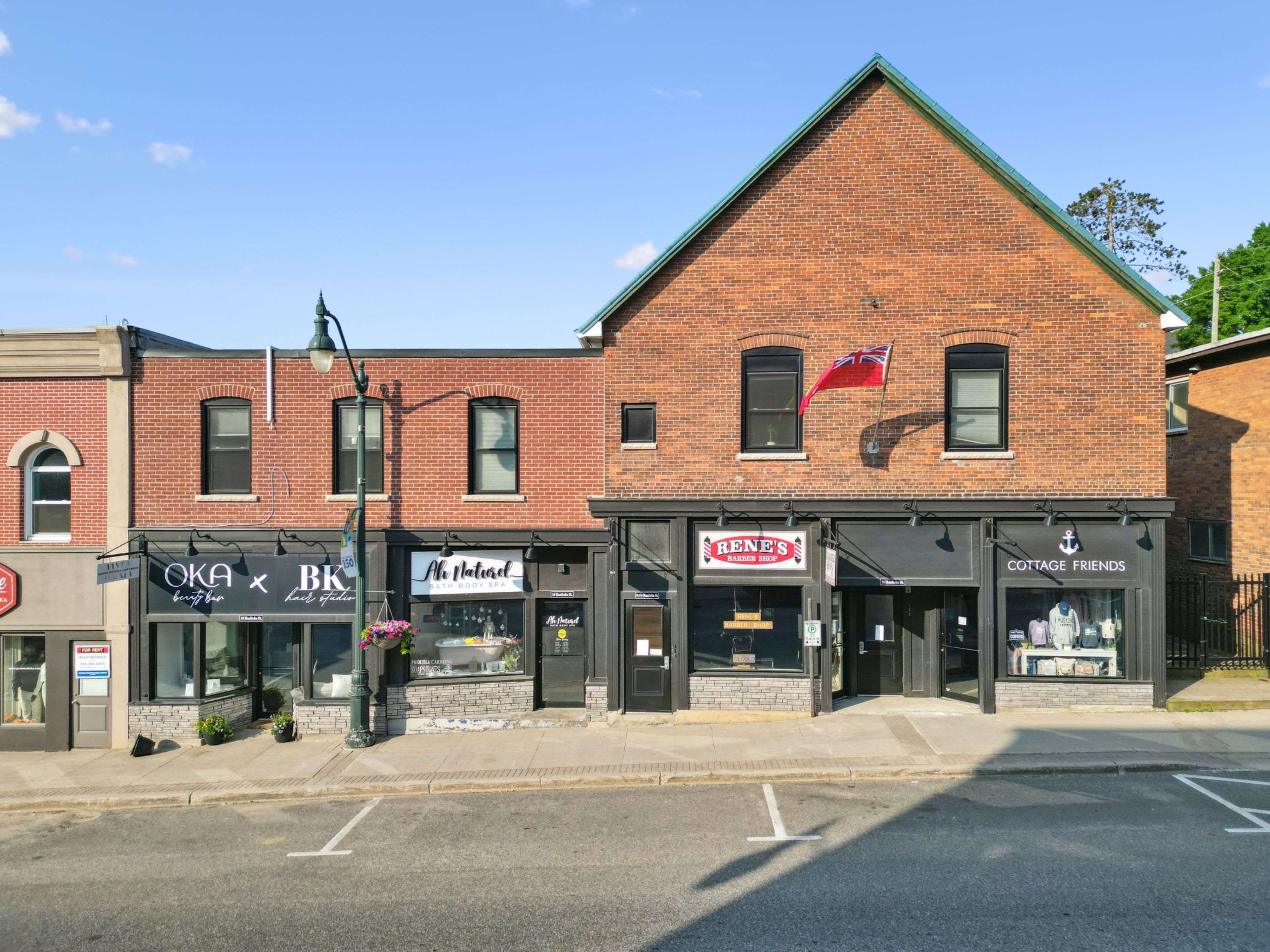 Bracebridge, ON P1L 1R9,14 Manitoba ST