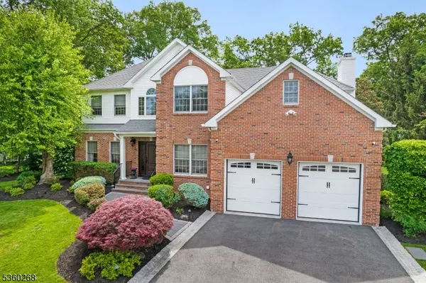 12 Candice Way, East Hanover Twp., NJ 07936